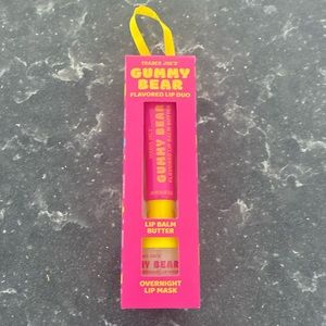 Gummy bear flavored lip duo